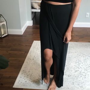 Maxi skirt with slit